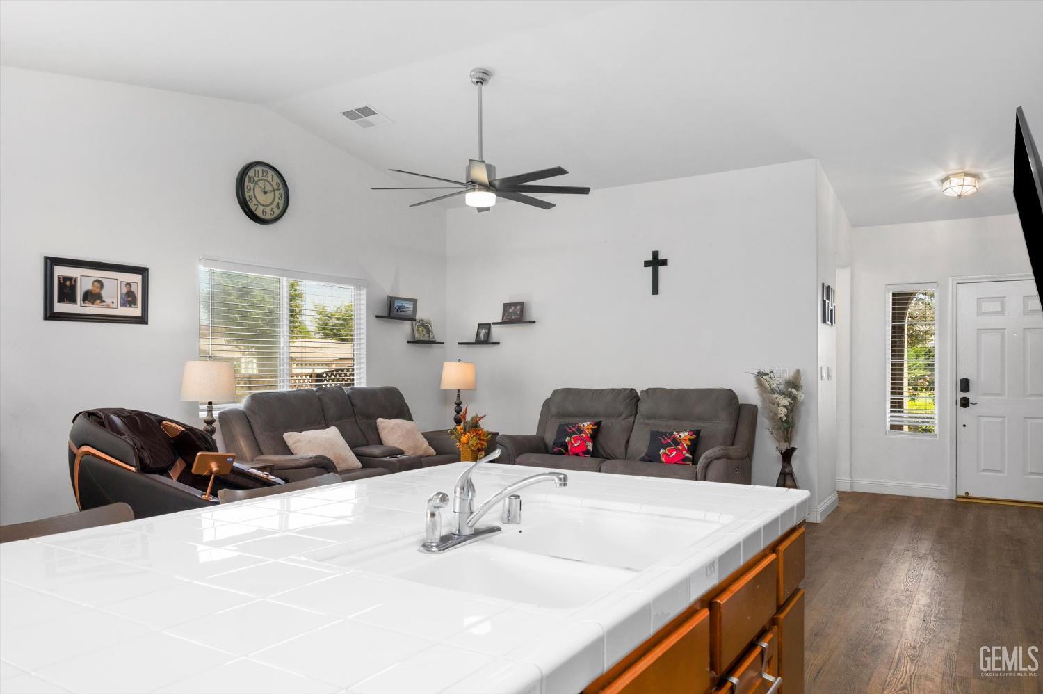 1503 English Fry Street — photo 33