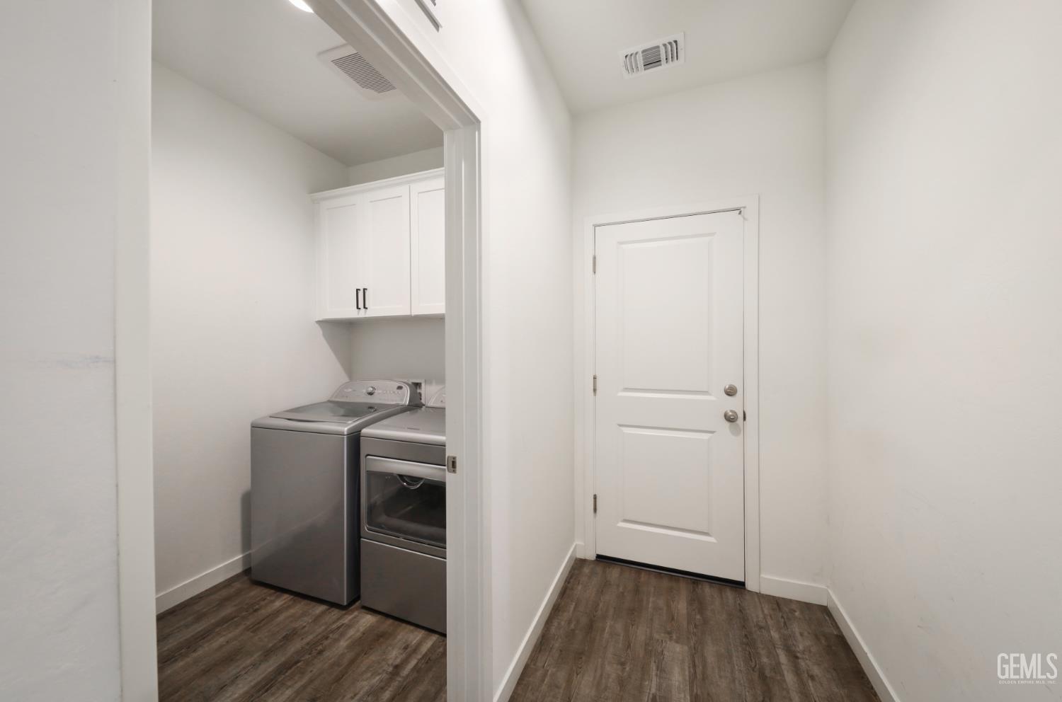 16002 Canterbury Court — photo 27
