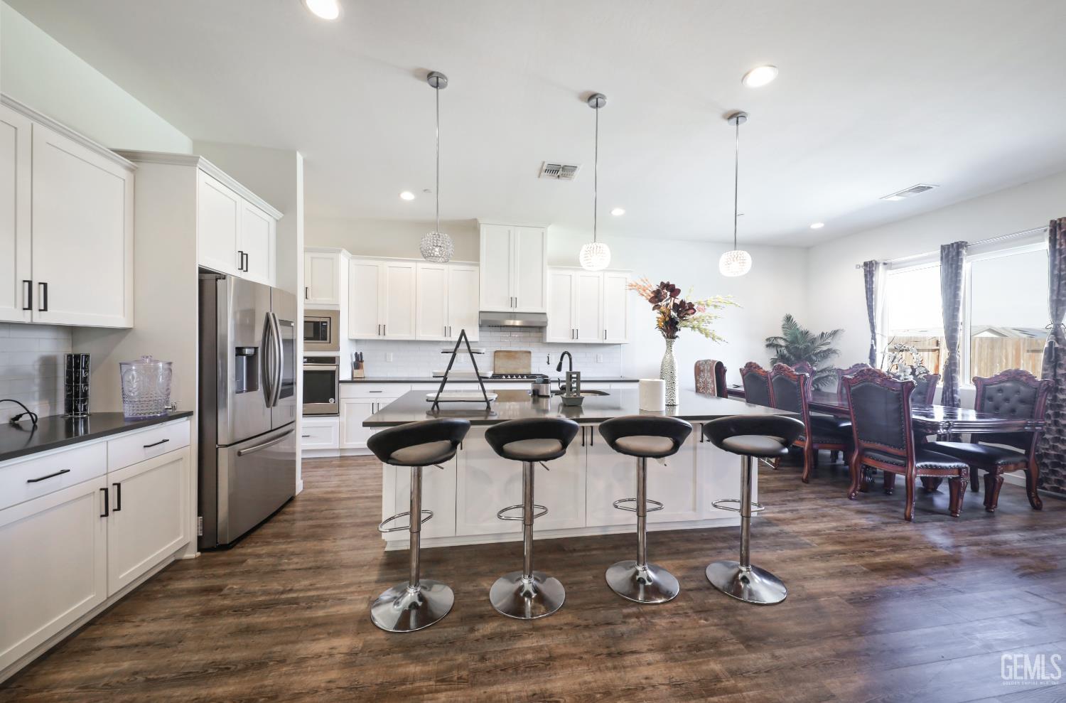 16002 Canterbury Court — photo 9