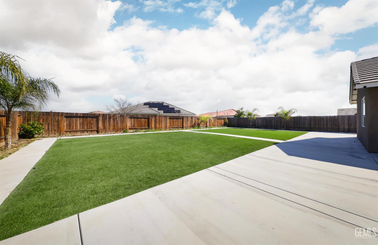 16002 Canterbury Court — photo 30