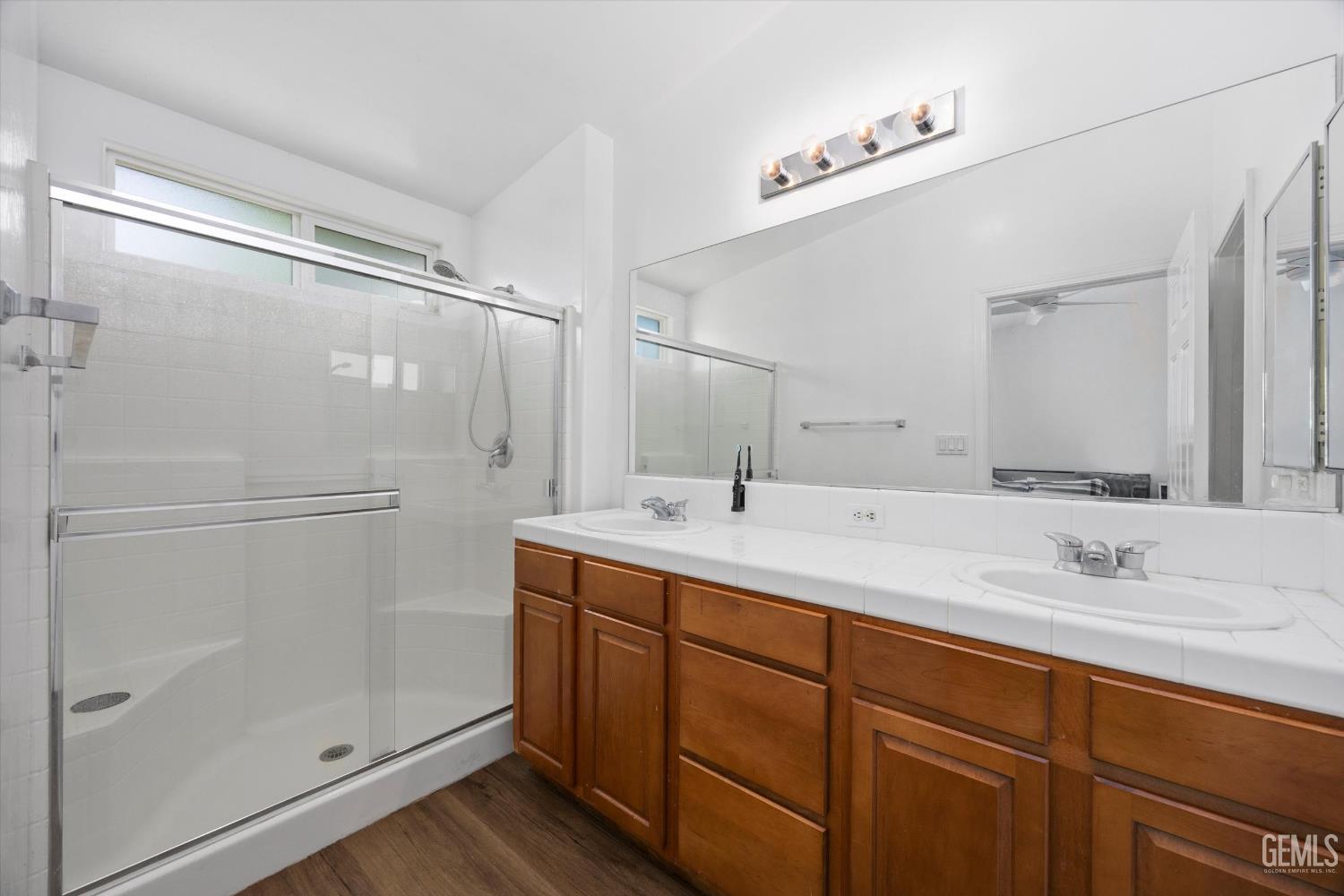 1503 English Fry Street — photo 37