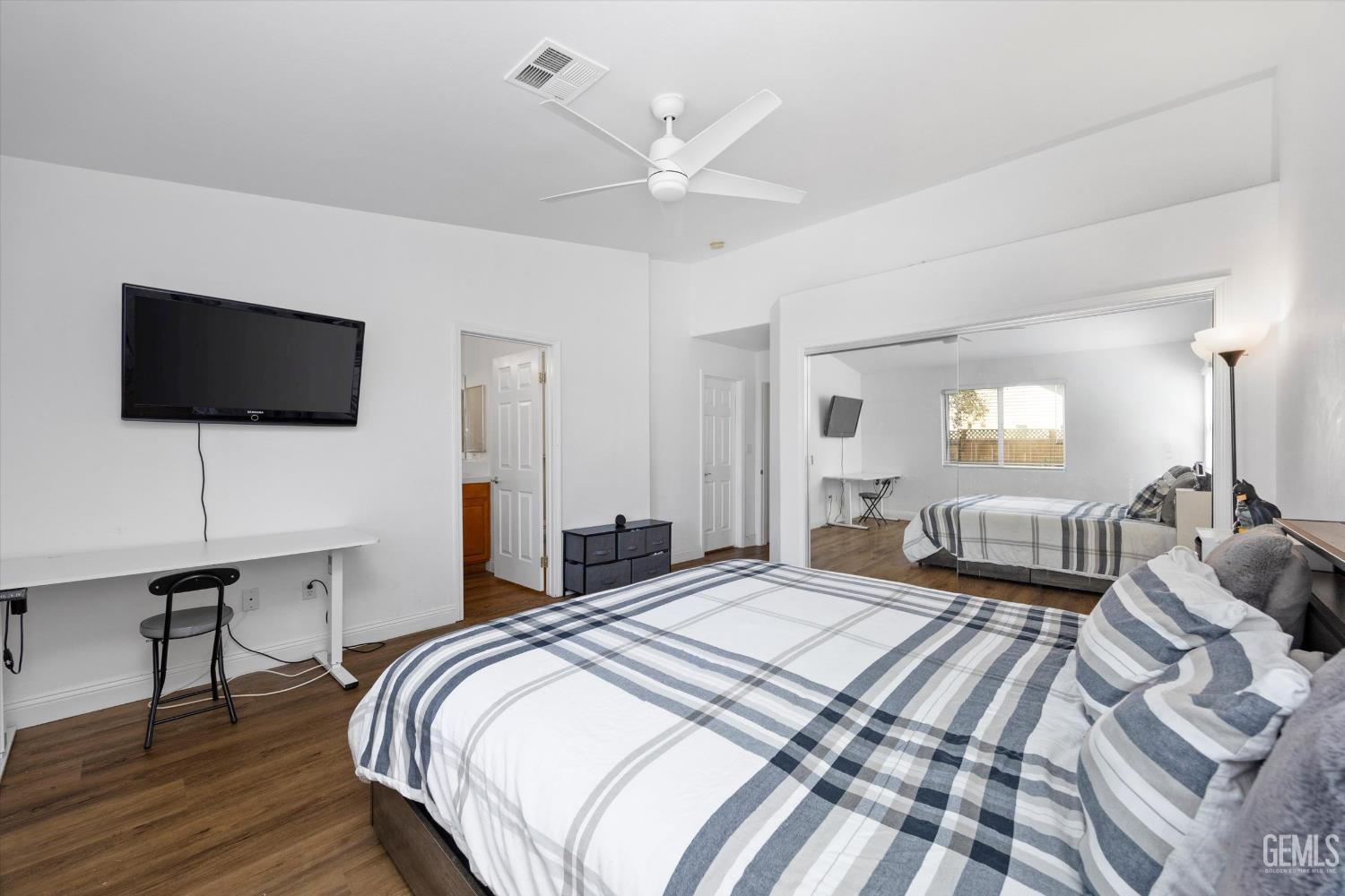 1503 English Fry Street — photo 36