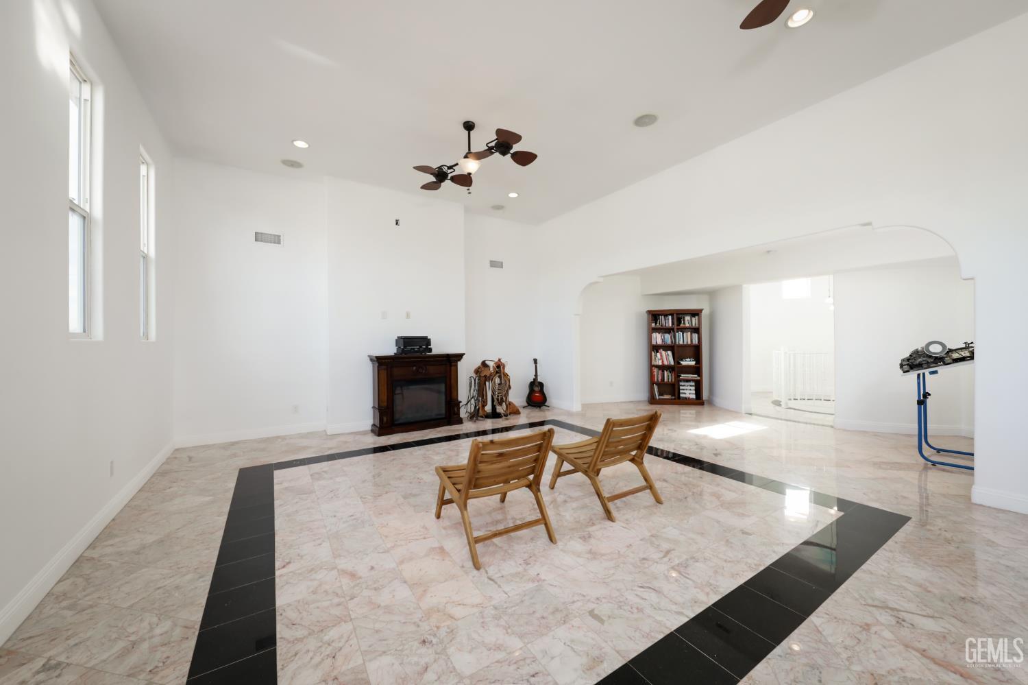 9446 Kern River Avenue — photo 22