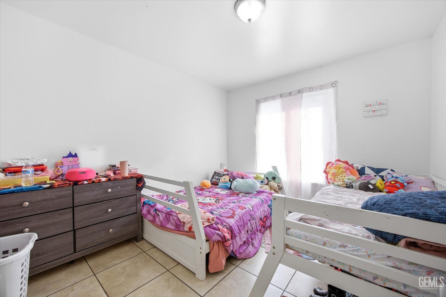 106 E Warren Avenue — photo 17