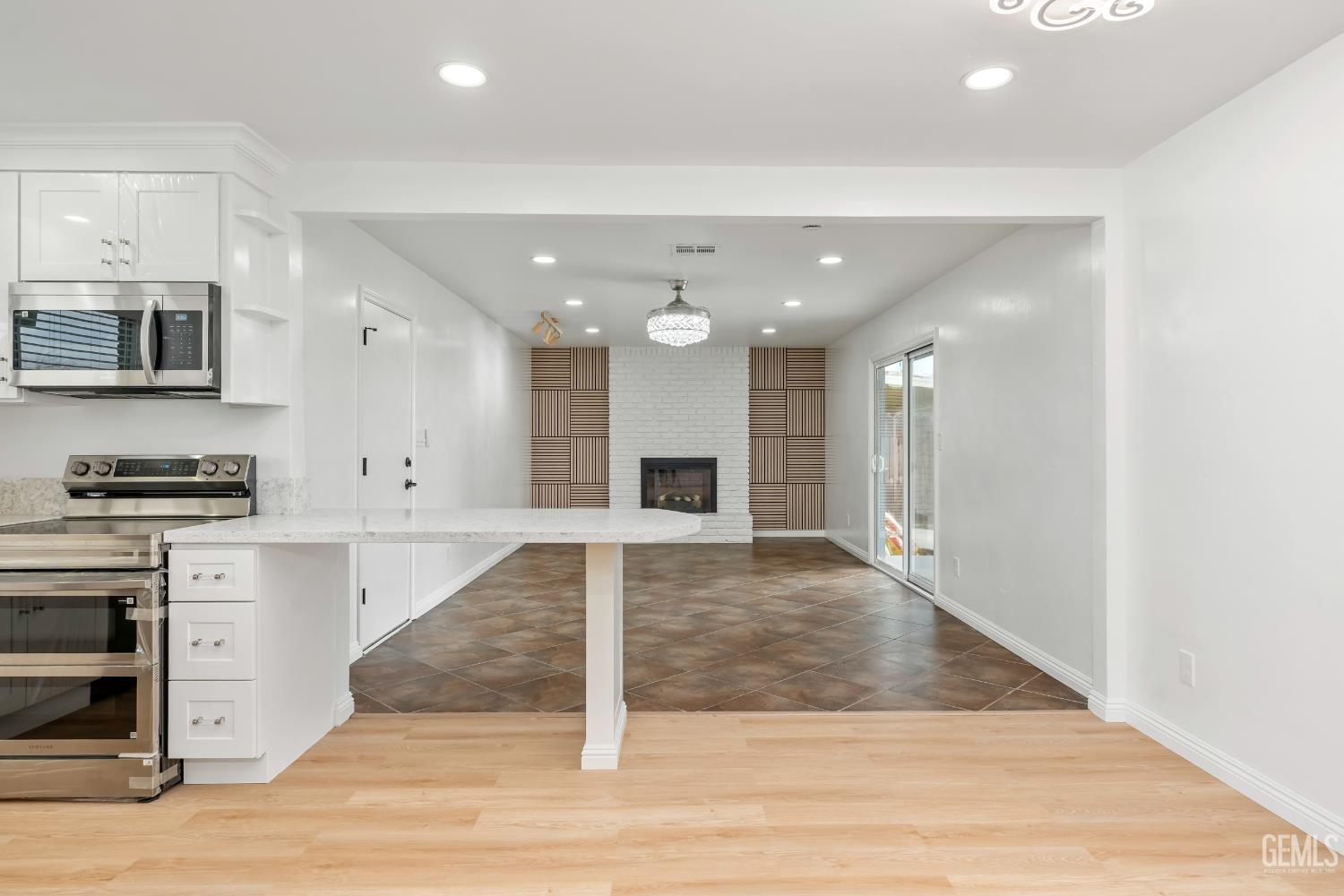 4517 Summer Side Avenue — photo 19
