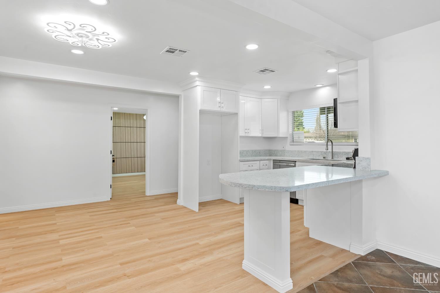 4517 Summer Side Avenue — photo 20