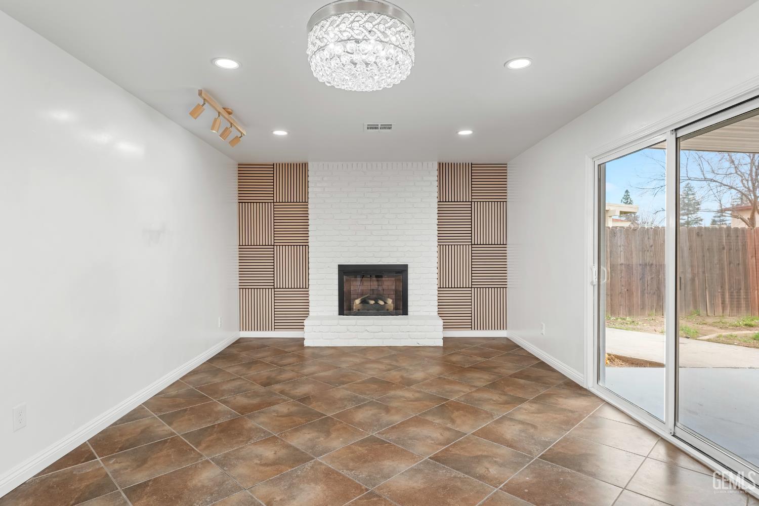 4517 Summer Side Avenue — photo 15