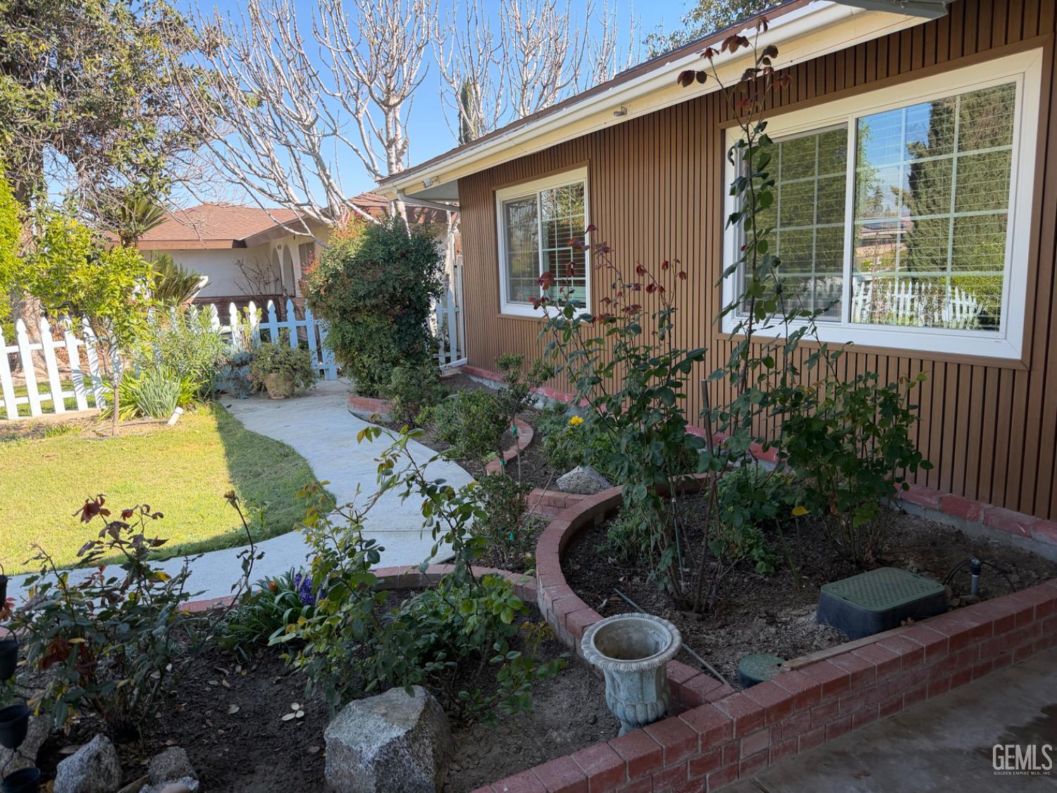 2616 Cheshire Drive — photo 3