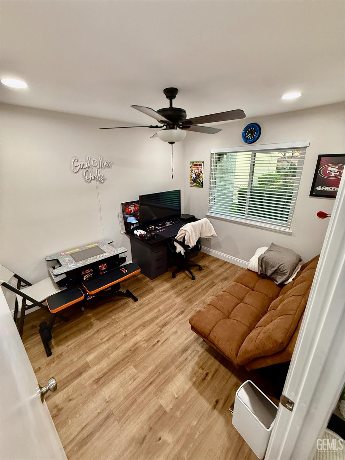 930 Olive Drive — photo 11