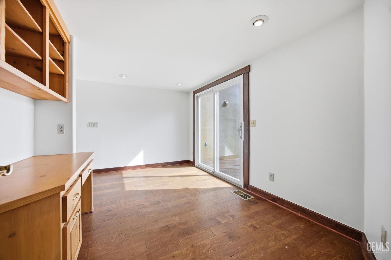 28221 Cumberland Road — photo 27