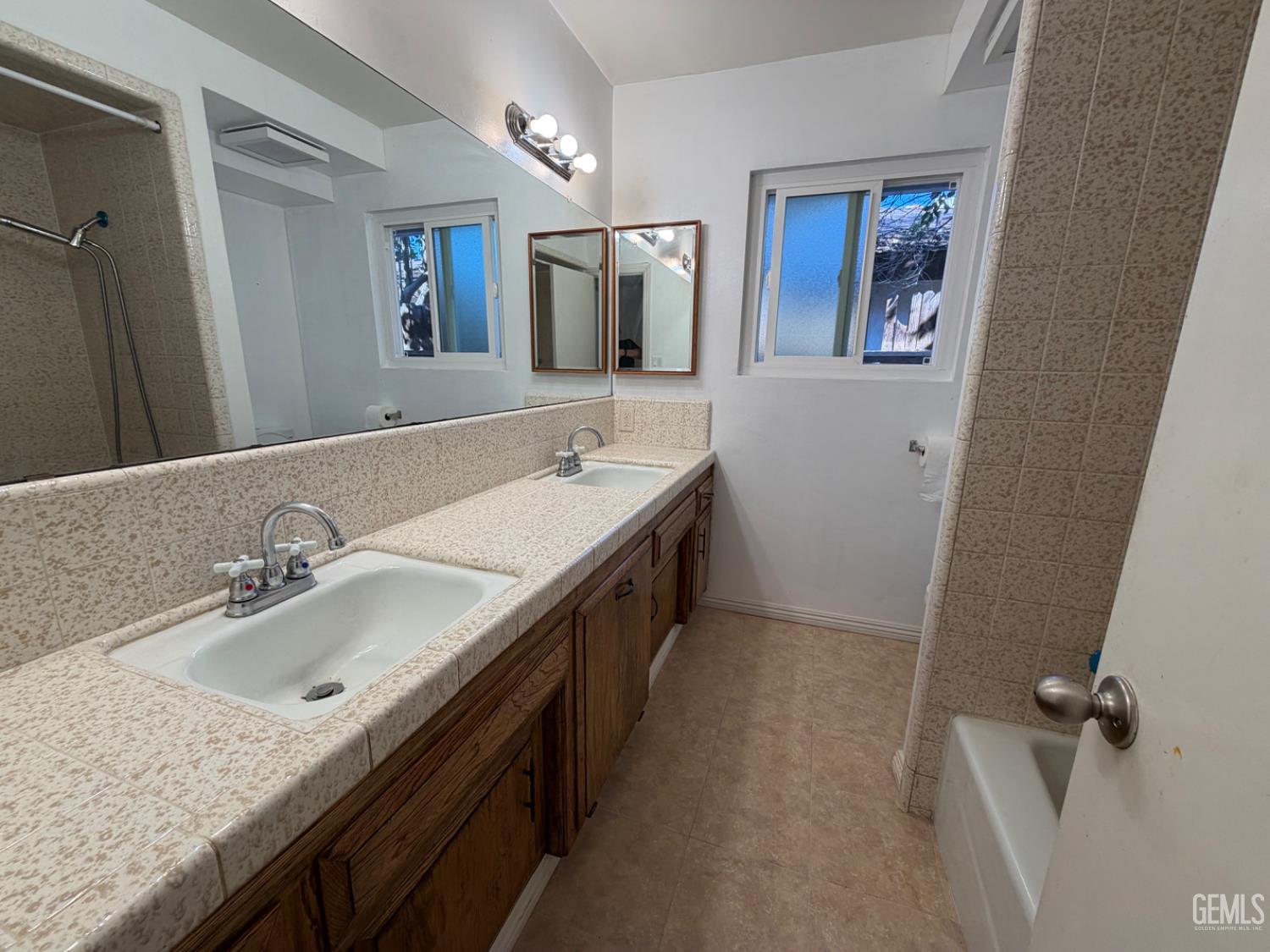 2616 Cheshire Drive — photo 14