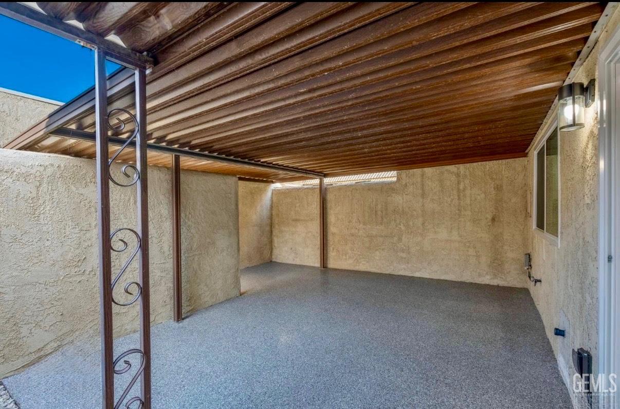 930 Olive Drive — photo 33