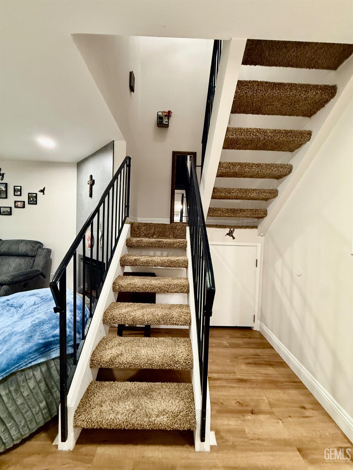 930 Olive Drive — photo 15