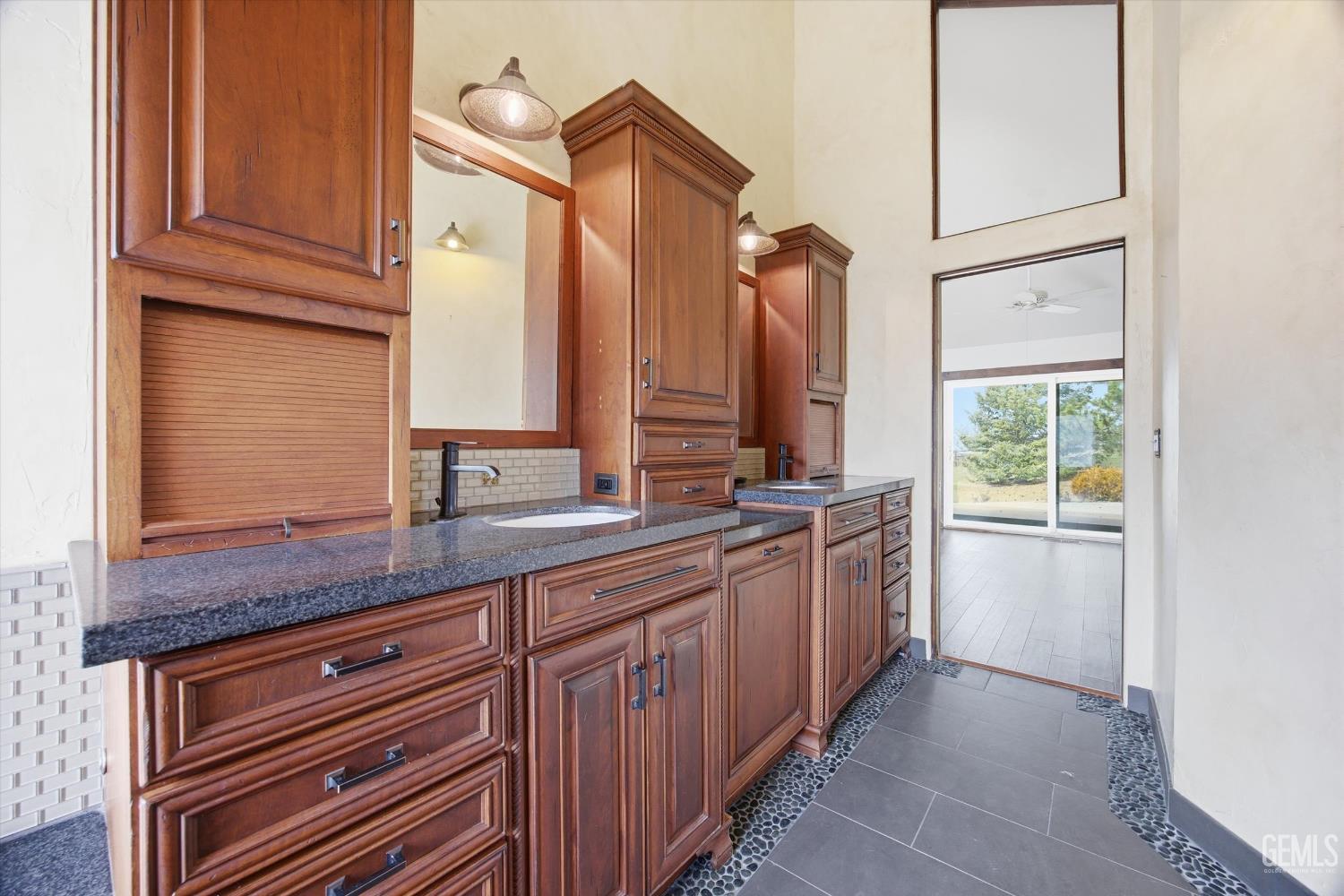 28221 Cumberland Road — photo 34