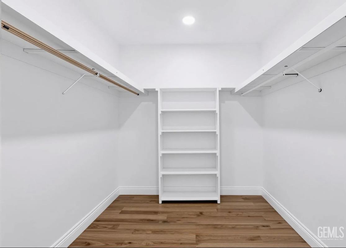 930 Olive Drive — photo 27