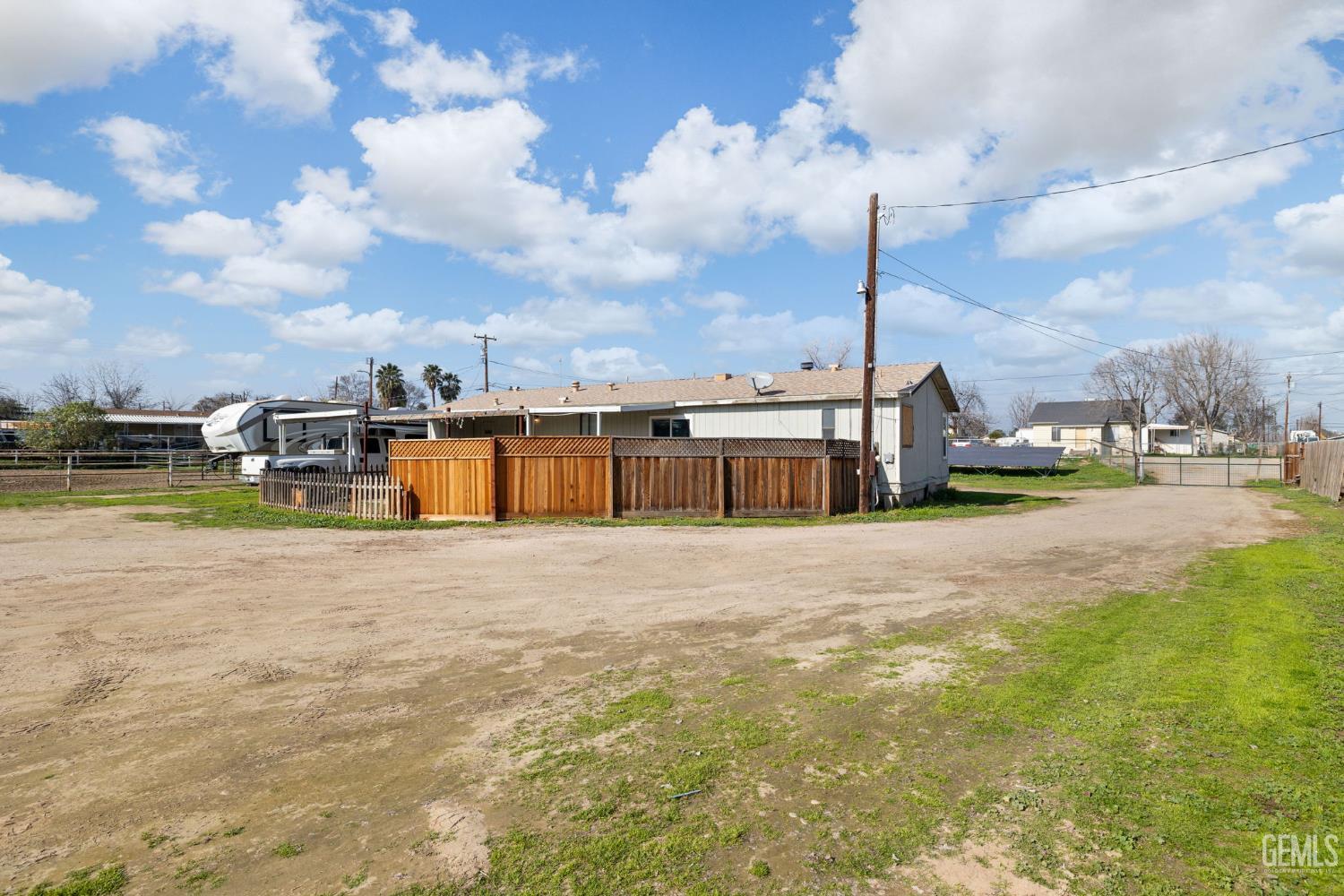301 Sycamore Drive — photo 6