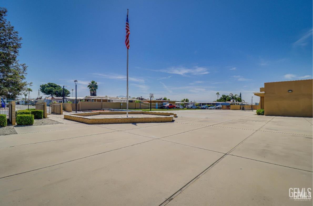 6601 Eucalyptus Drive — photo 21