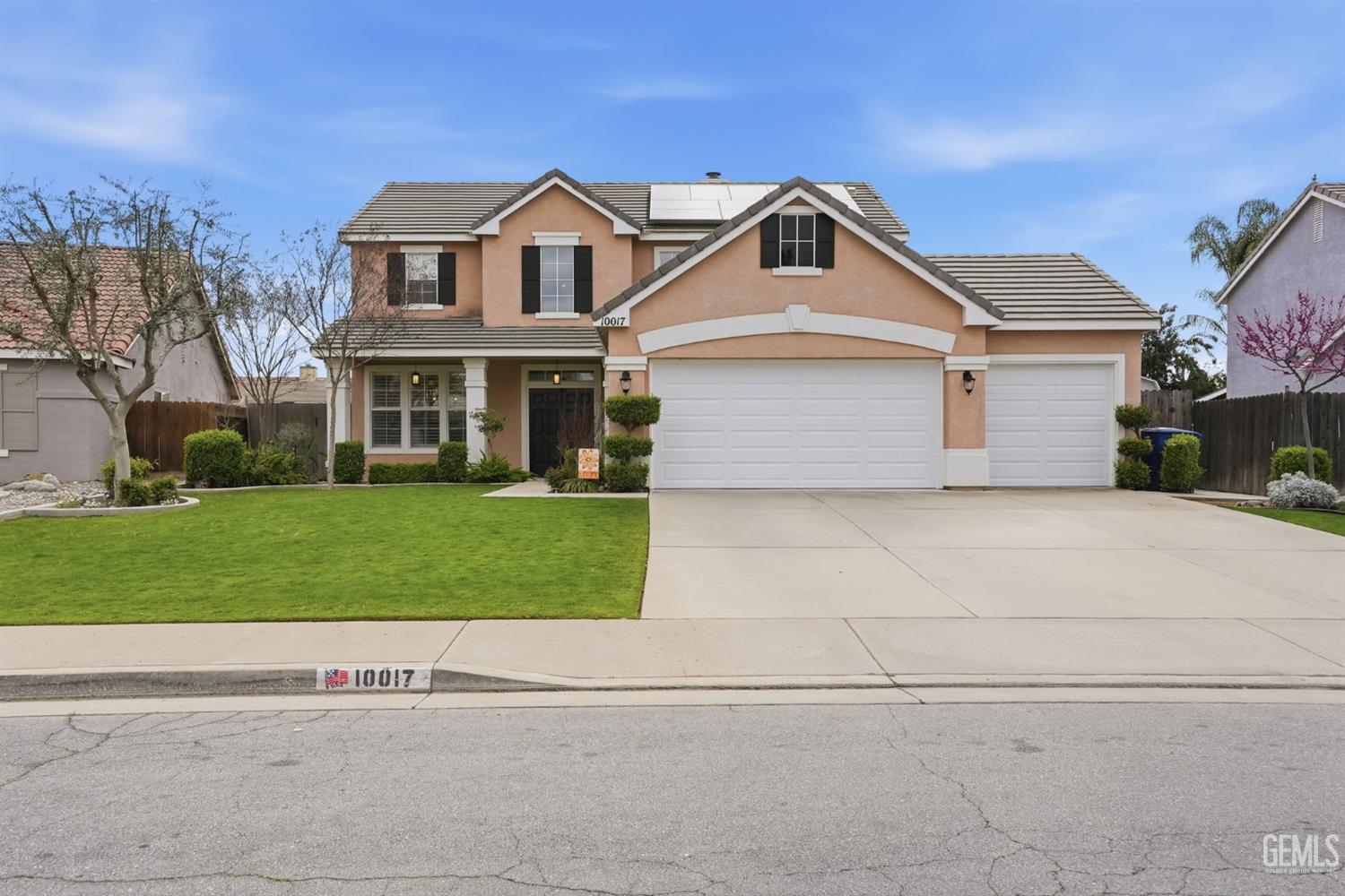 10017 Roehampton Avenue — photo 5