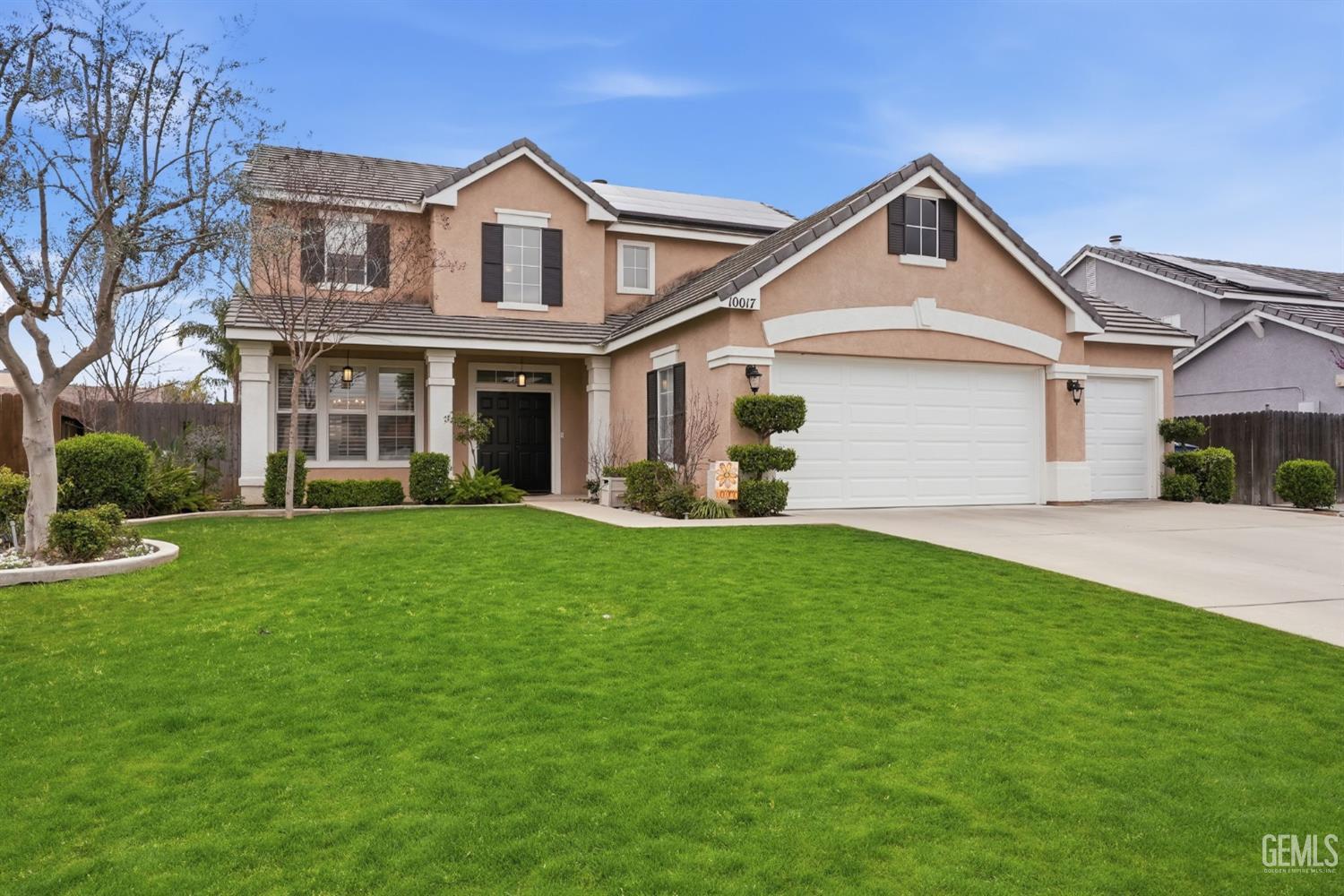 10017 Roehampton Avenue — photo 3