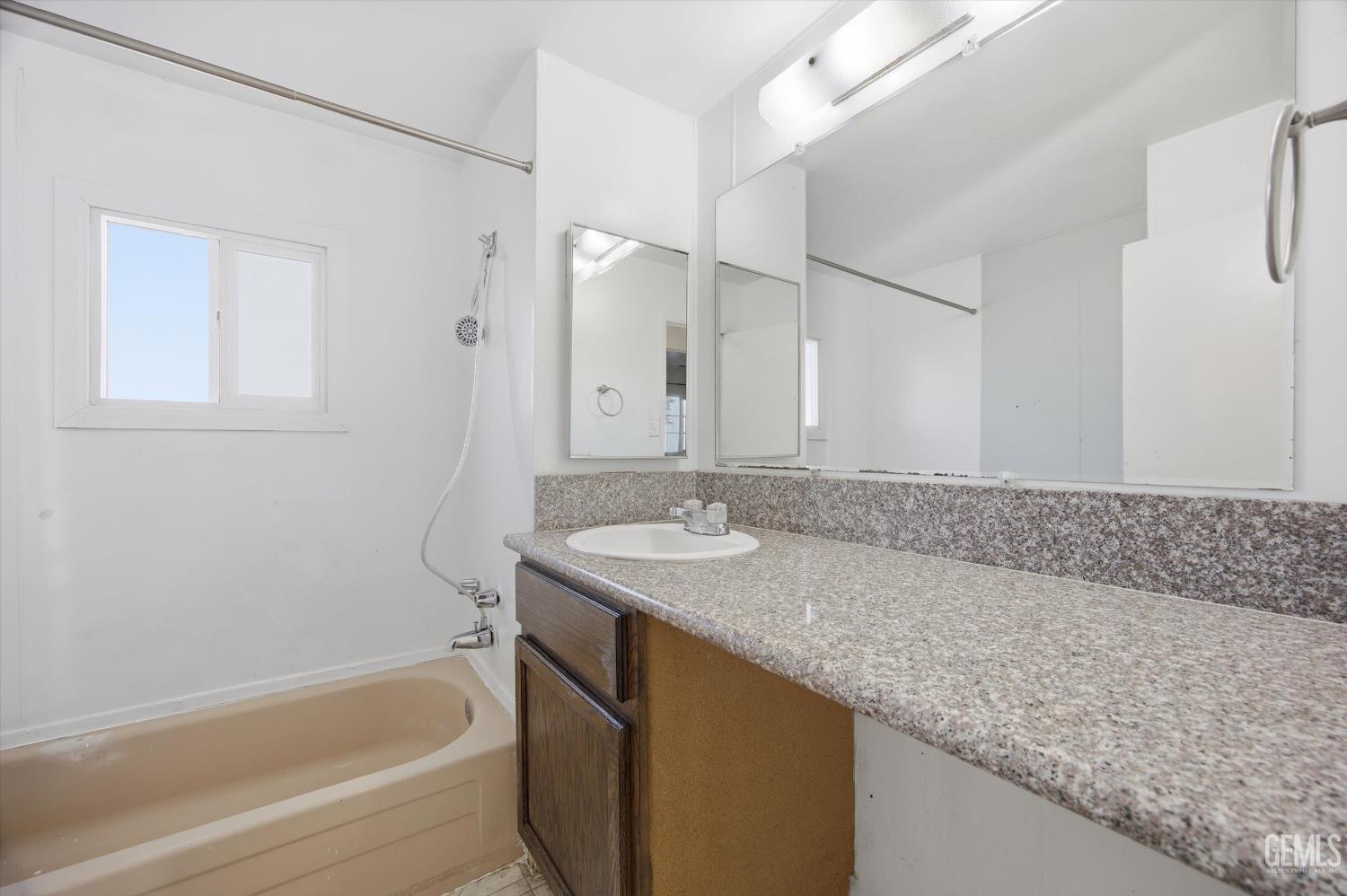 3467 Michelaine Avenue — photo 22