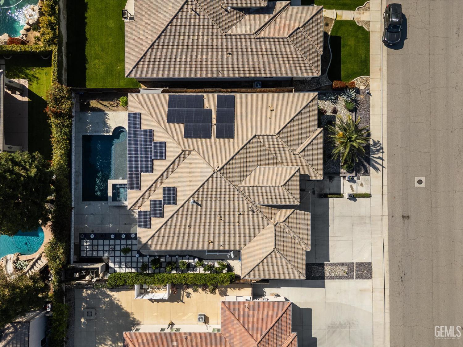 9015 Claro De Luna Drive — photo 57