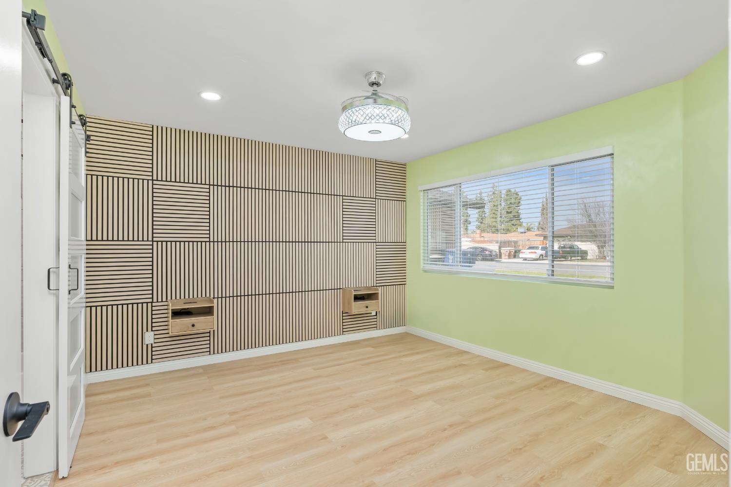 4517 Summer Side Avenue — photo 9