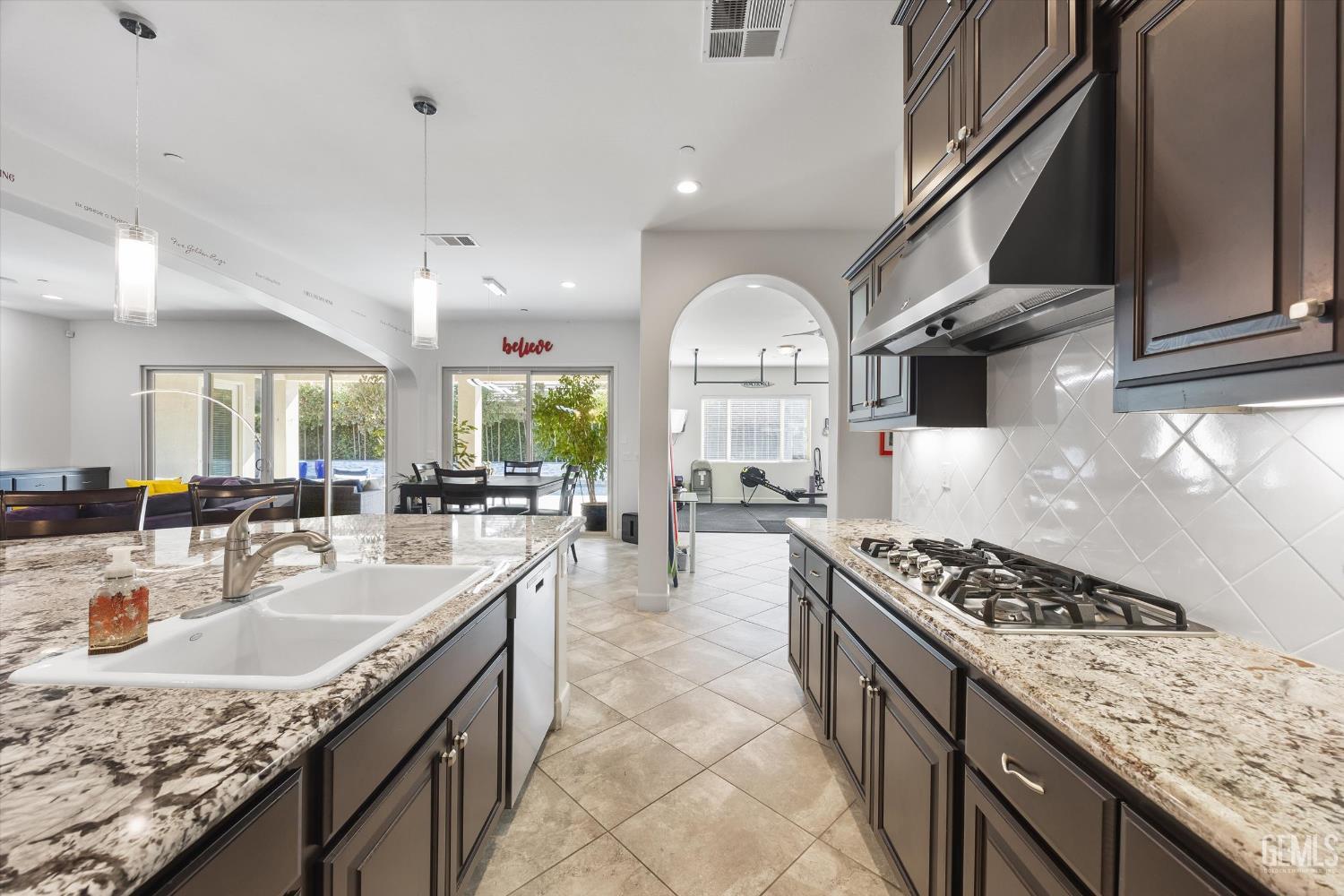 9015 Claro De Luna Drive — photo 24