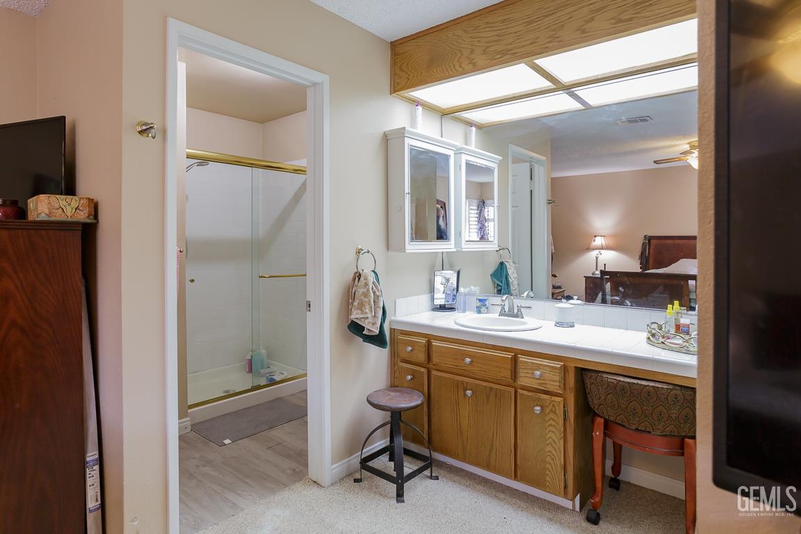 18571 Glenview Court — photo 16