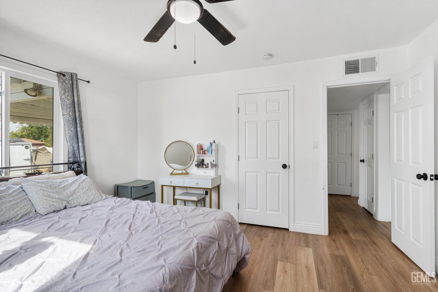 920 Knotts Street — photo 16