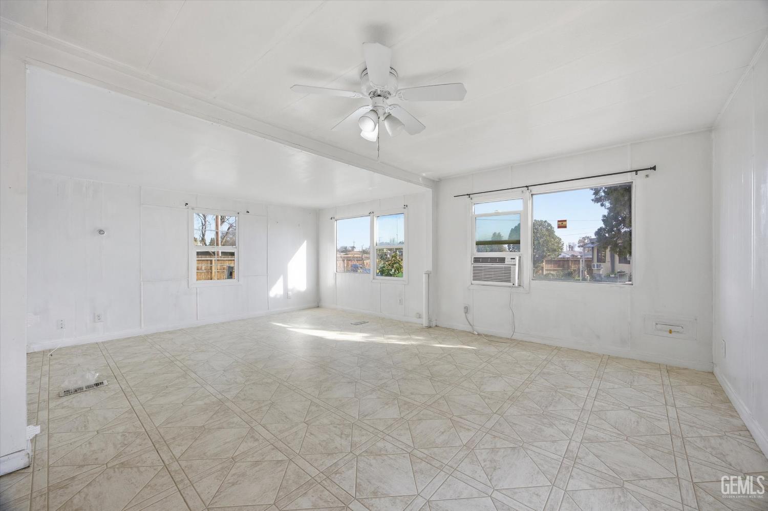 3467 Michelaine Avenue — photo 6