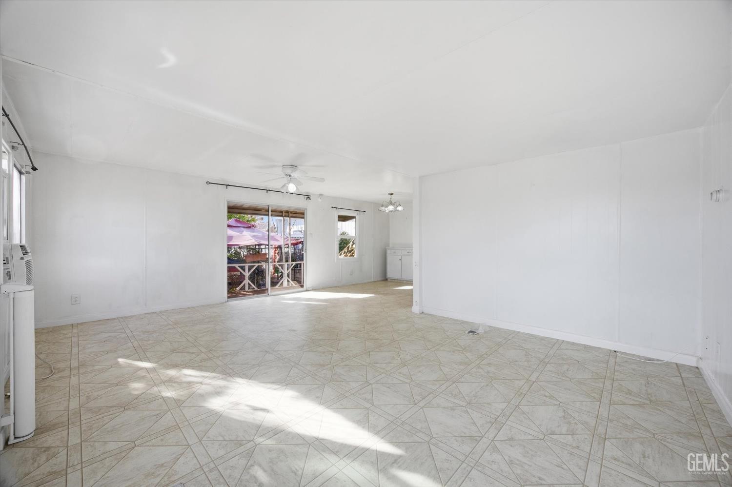 3467 Michelaine Avenue — photo 7