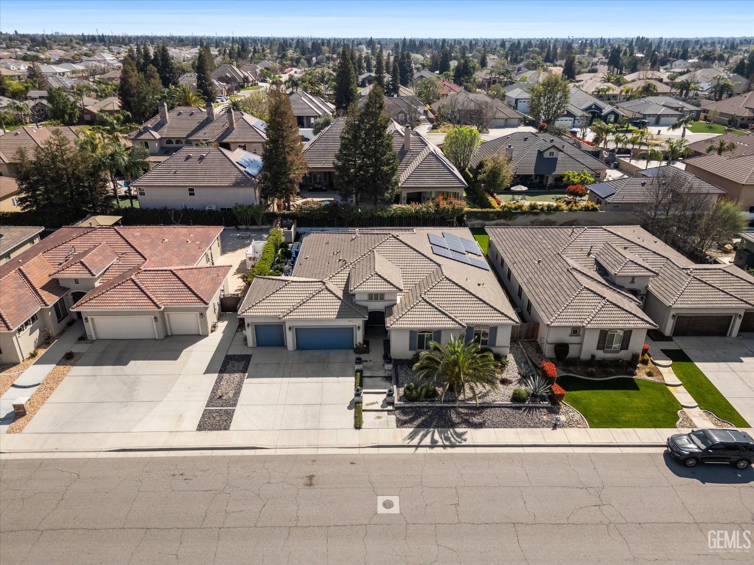 9015 Claro De Luna Drive — photo 60