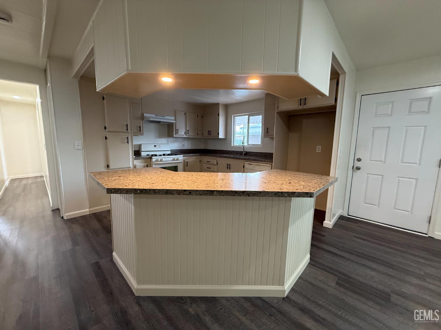 4401 Hughes Lane — photo 5