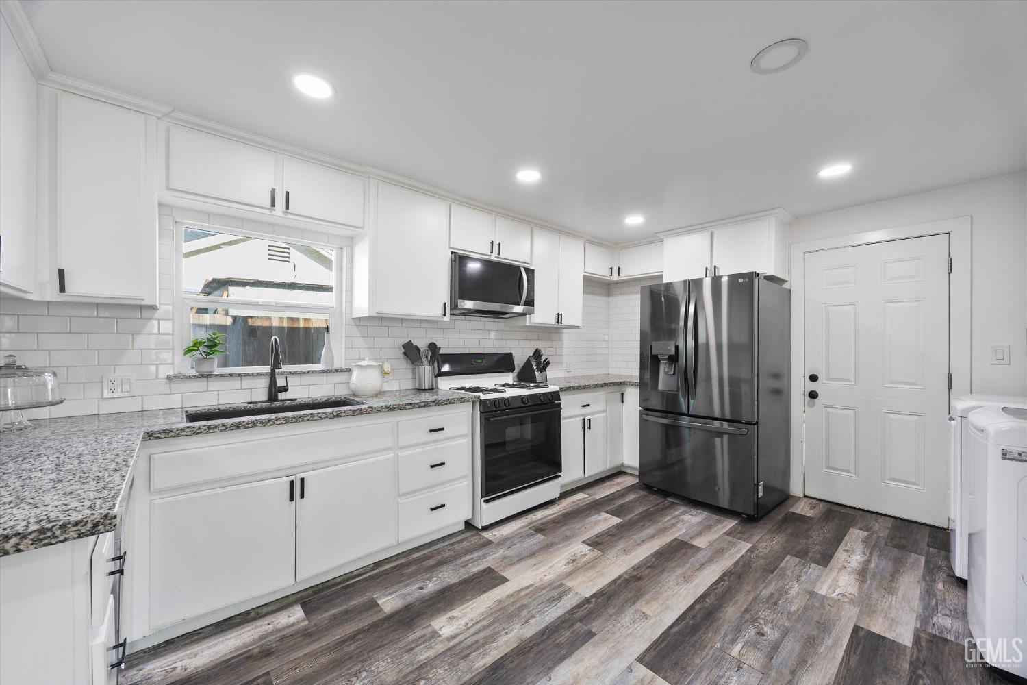 115 E Moneta Avenue — photo 20