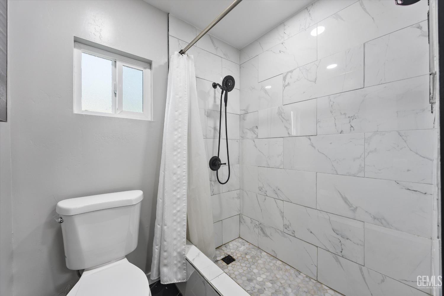 115 E Moneta Avenue — photo 17
