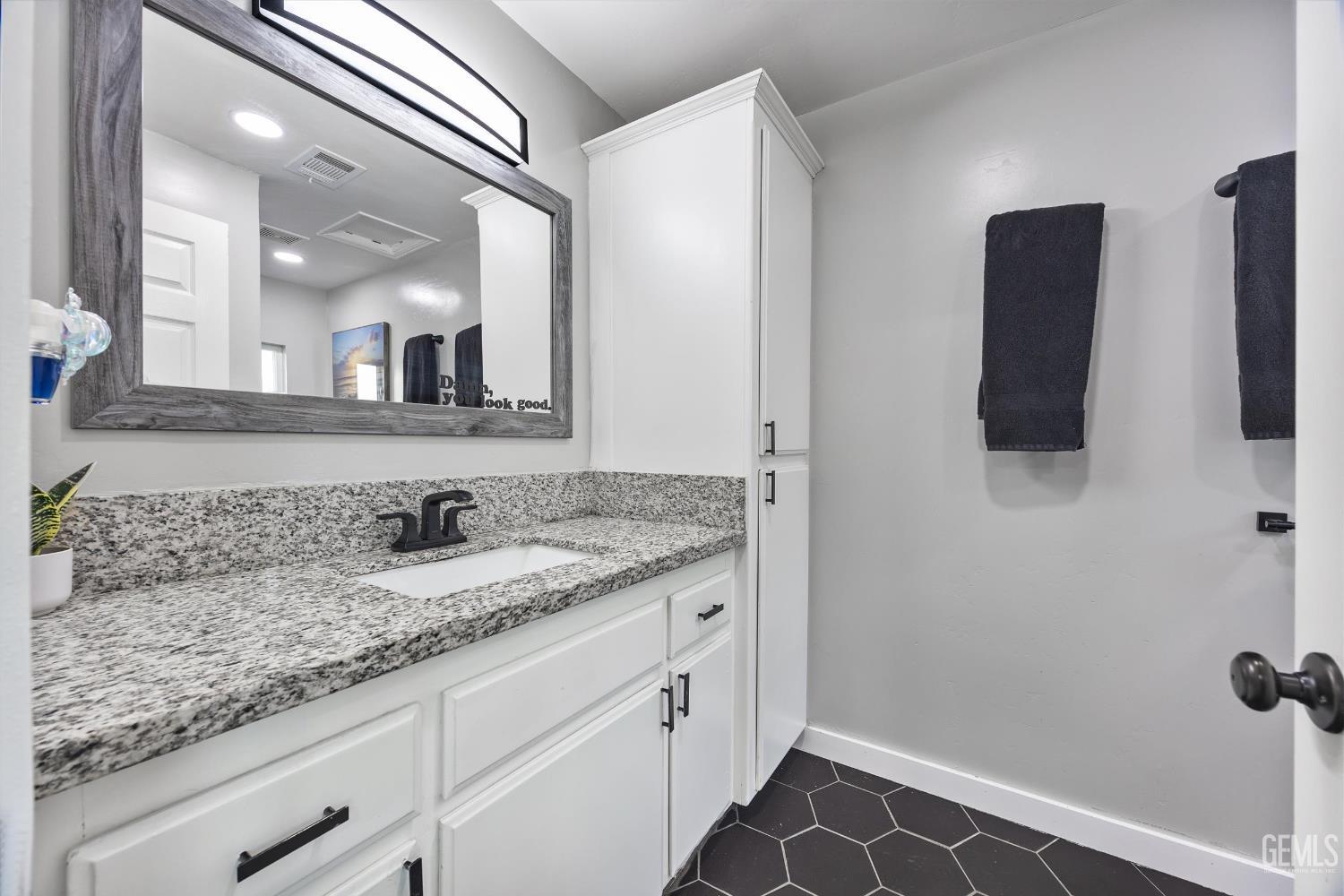 115 E Moneta Avenue — photo 18