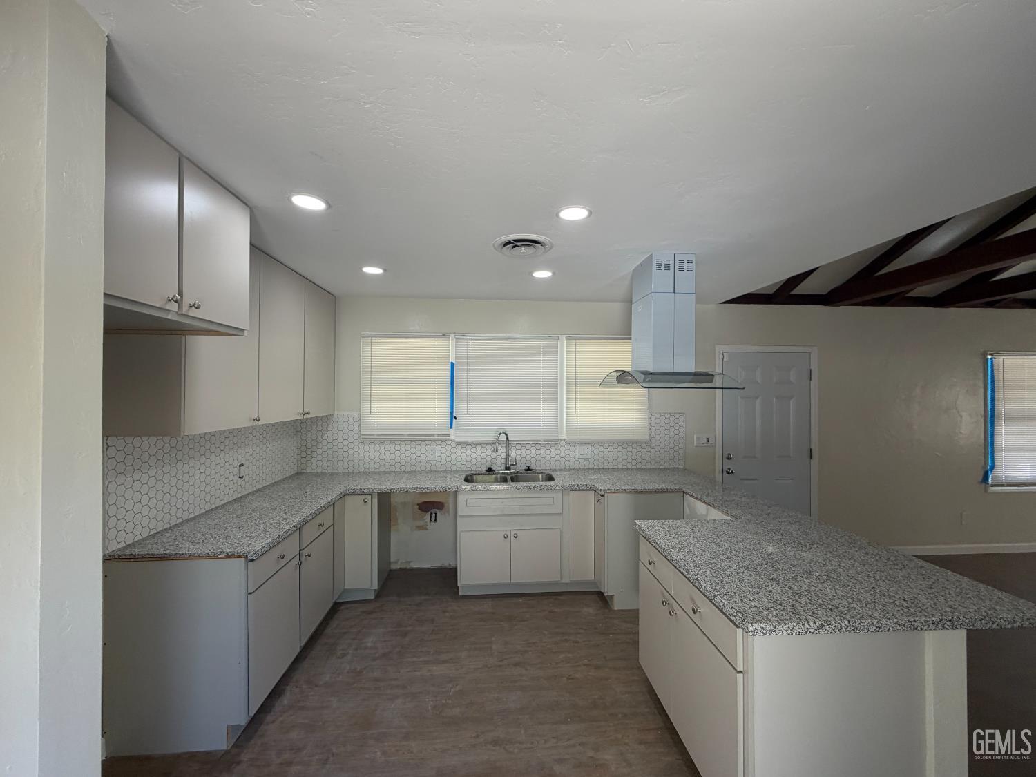 2800 Skyline Blvd — photo 12