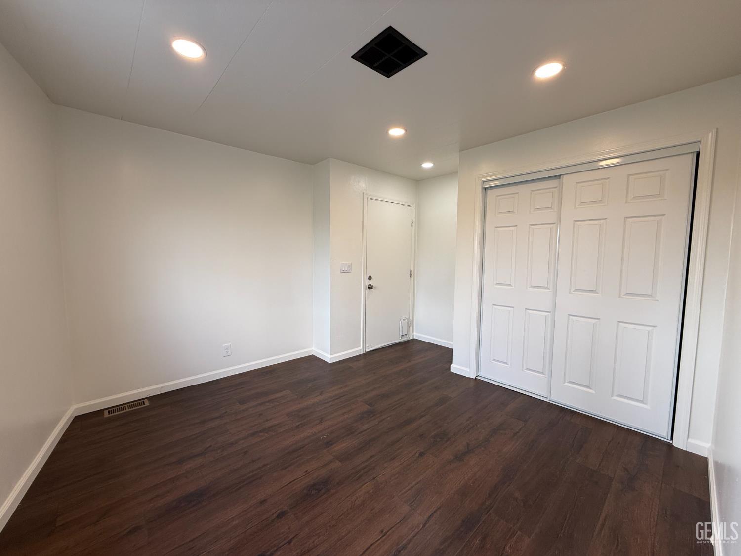 4401 Hughes Lane — photo 14