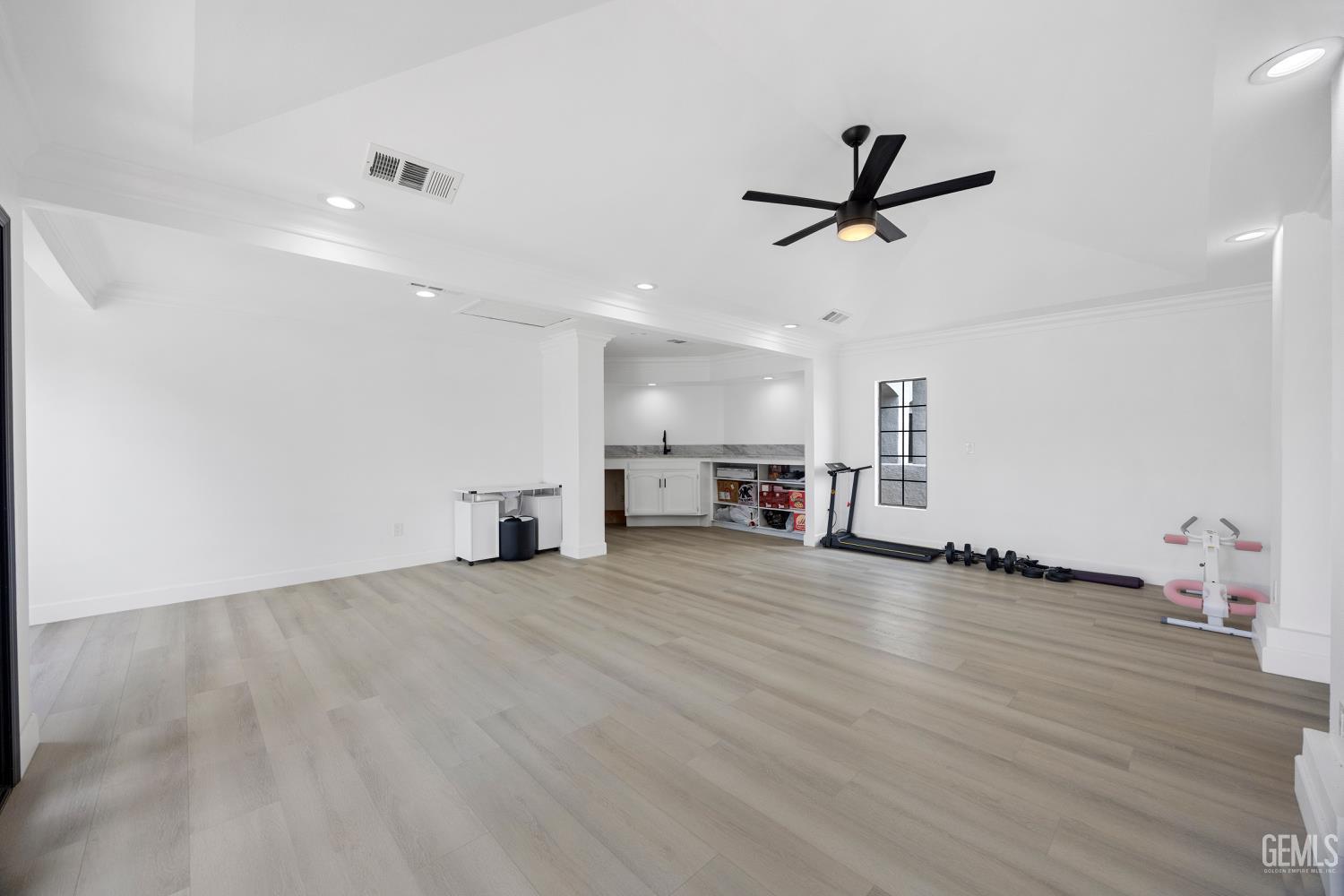 9712 White Oak Drive — photo 41