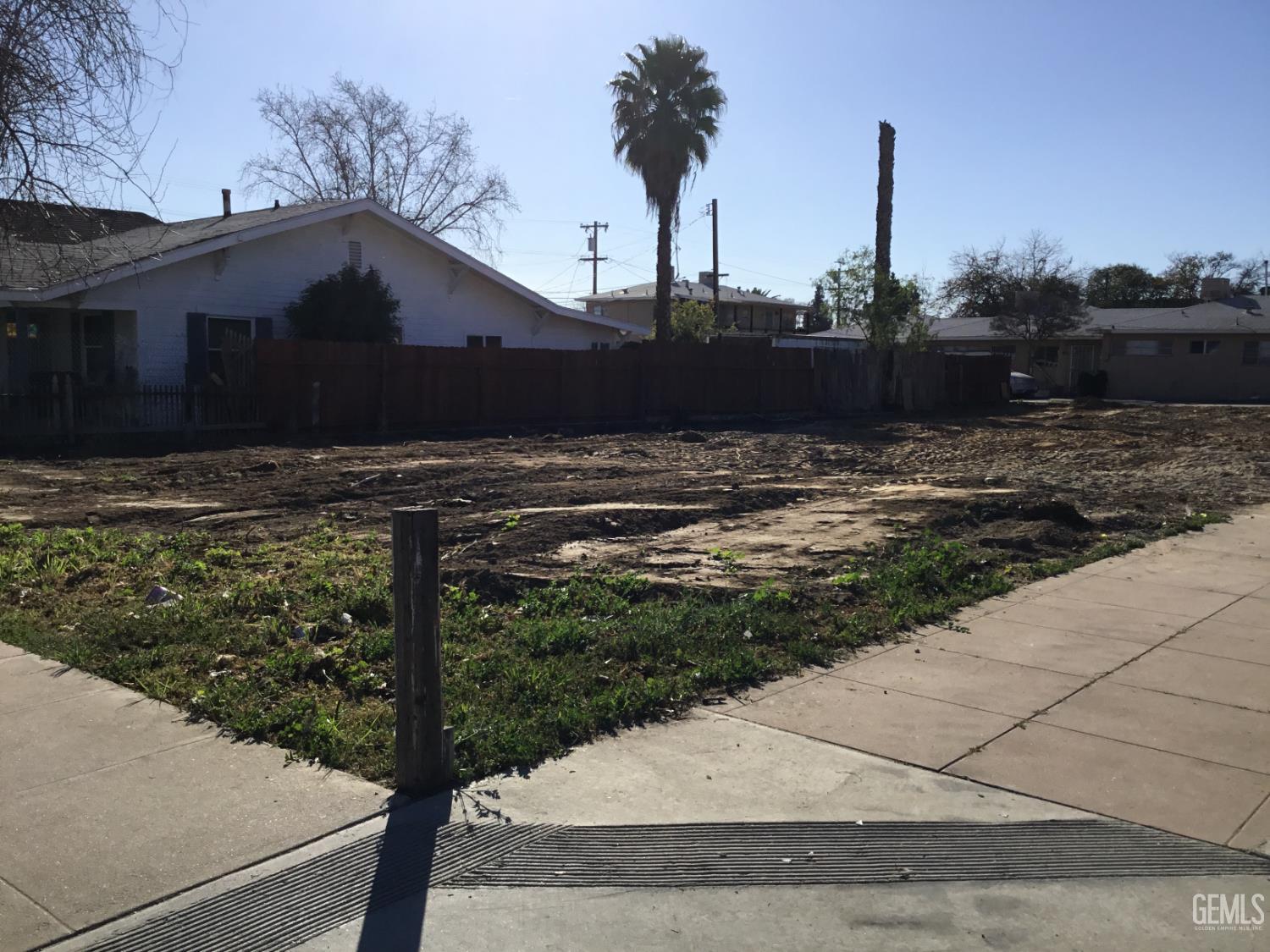 1524 Beale Avenue — photo 3