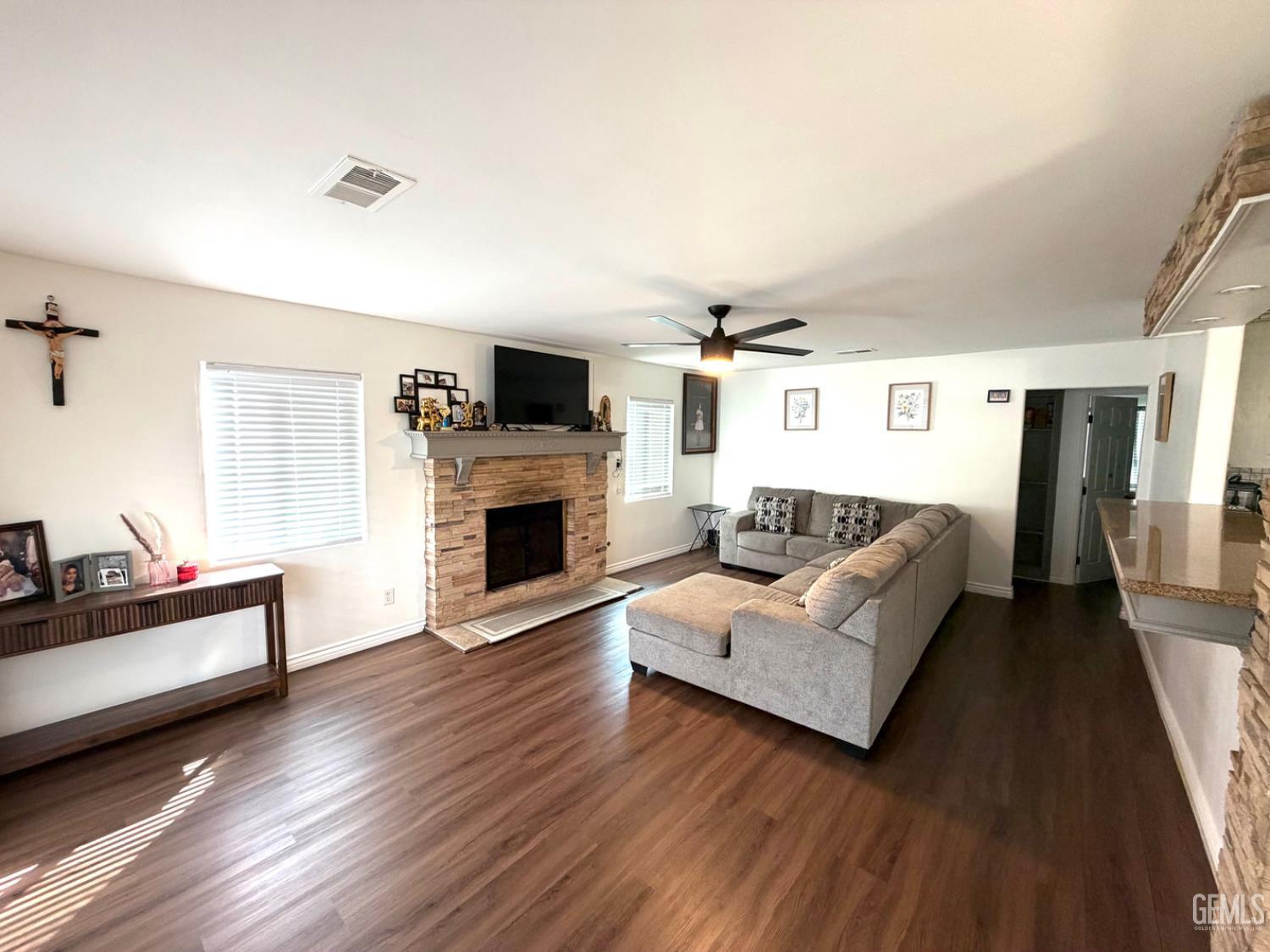 541 Stephens Drive — photo 5