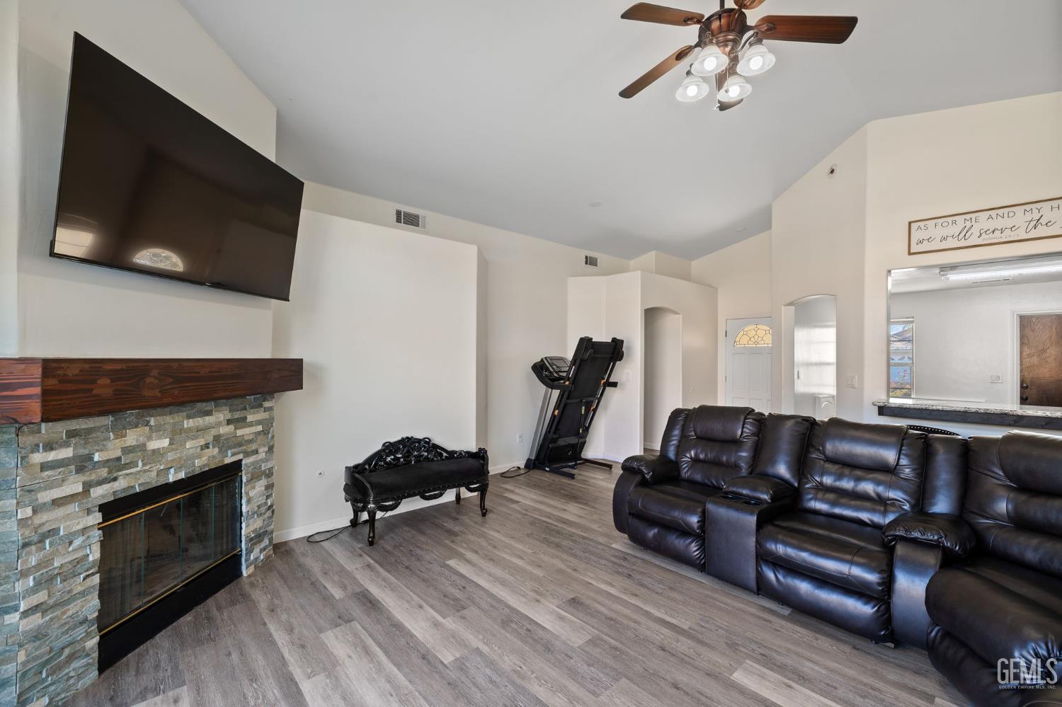 9116 Chattaroy Street — photo 10