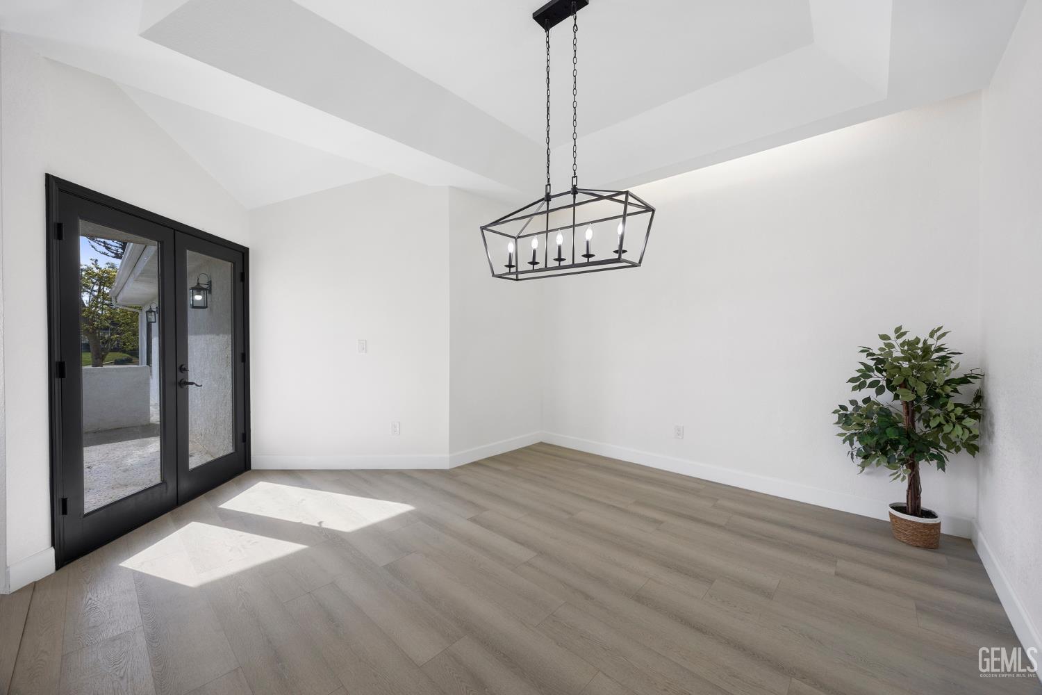 9712 White Oak Drive — photo 19