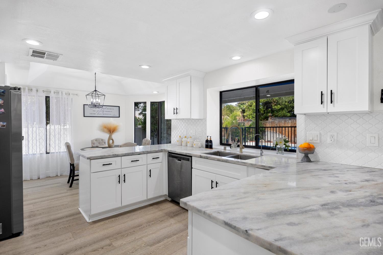 9712 White Oak Drive — photo 25