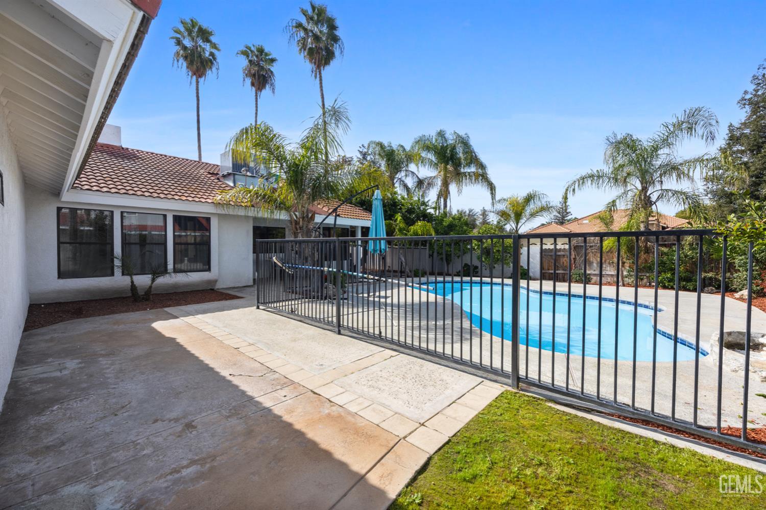 9712 White Oak Drive — photo 58