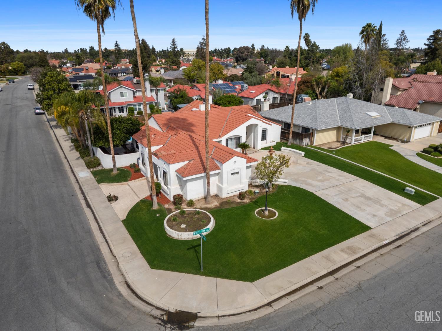 9712 White Oak Drive — photo 5