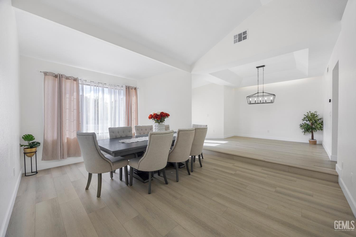 9712 White Oak Drive — photo 16