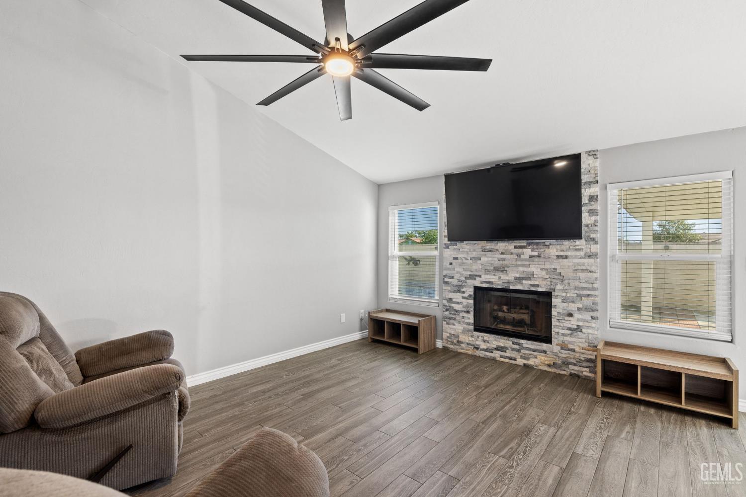 11919 Hannah Denise Avenue — photo 4