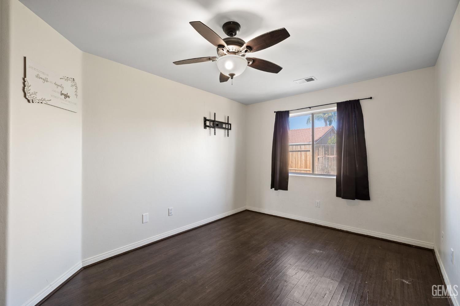 9116 Chattaroy Street — photo 35