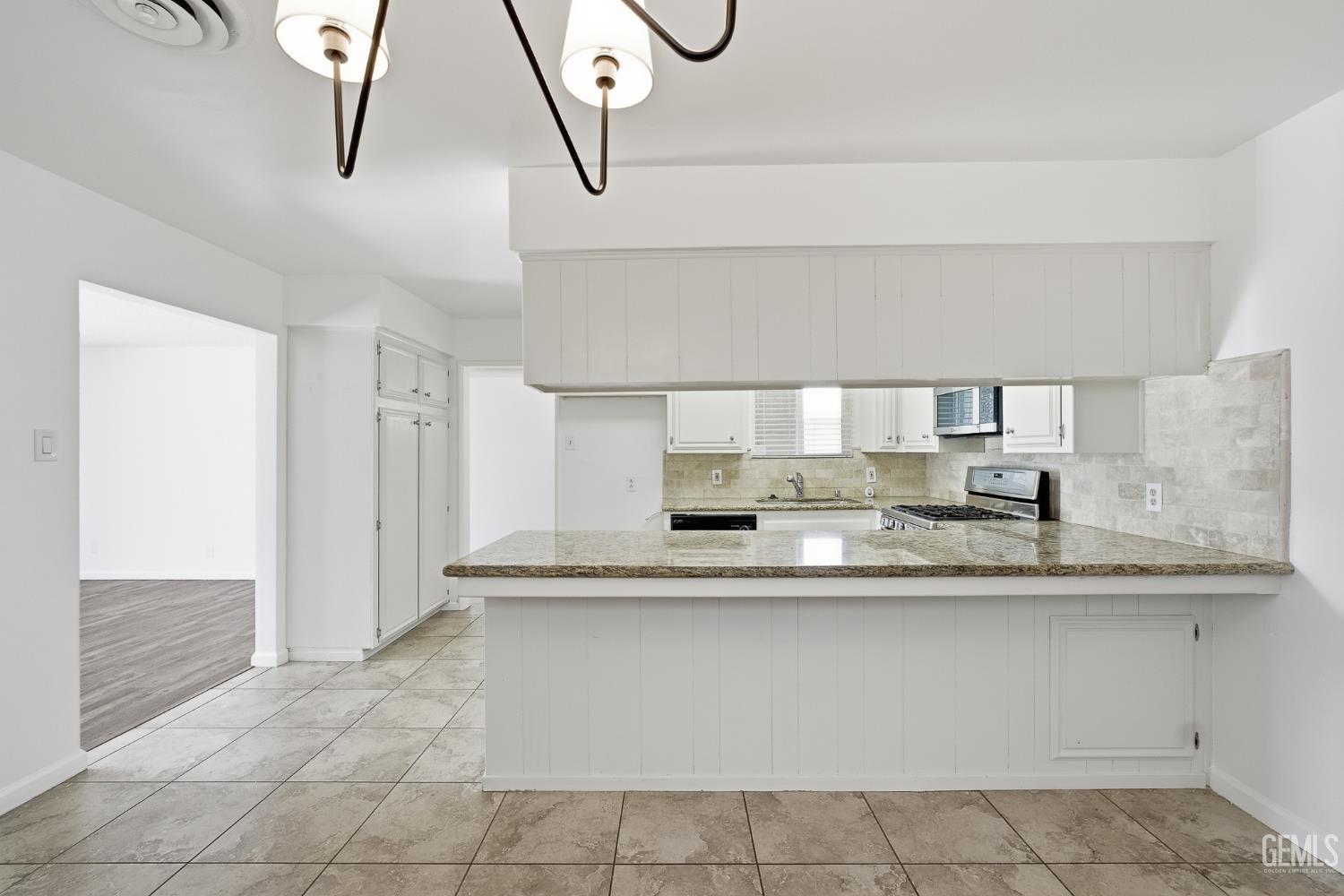 10421 Enger Street — photo 11